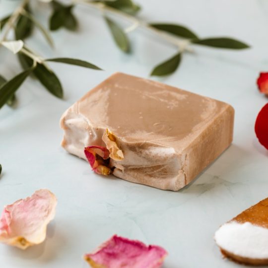 daphnes-rosepowder-handmade-soap